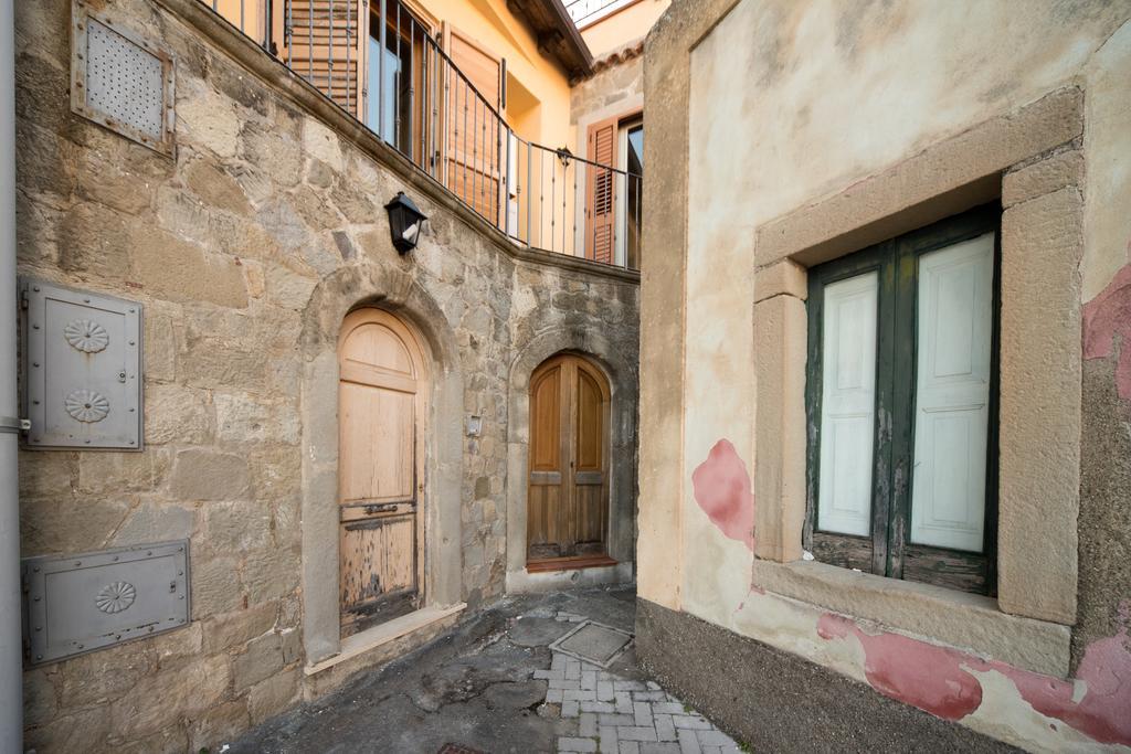 The Clock Houses Borgo Gallodoro Letojanni Exterior foto