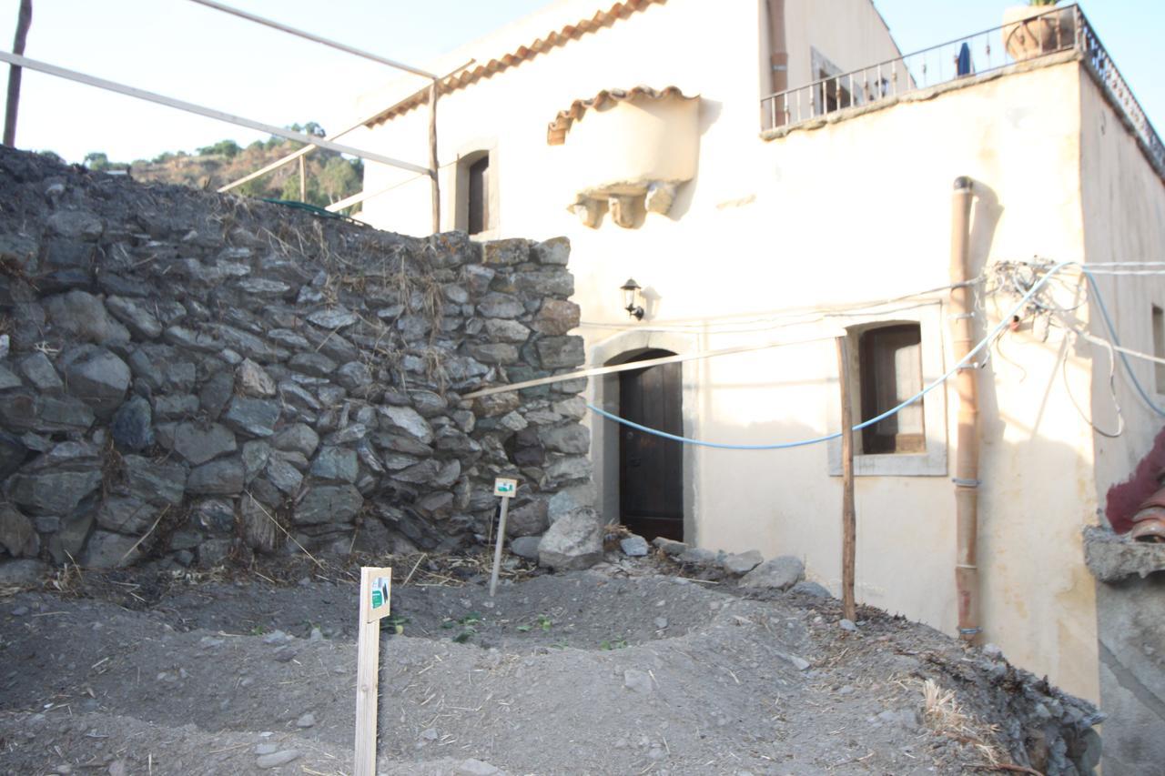 The Clock Houses Borgo Gallodoro Letojanni Exterior foto