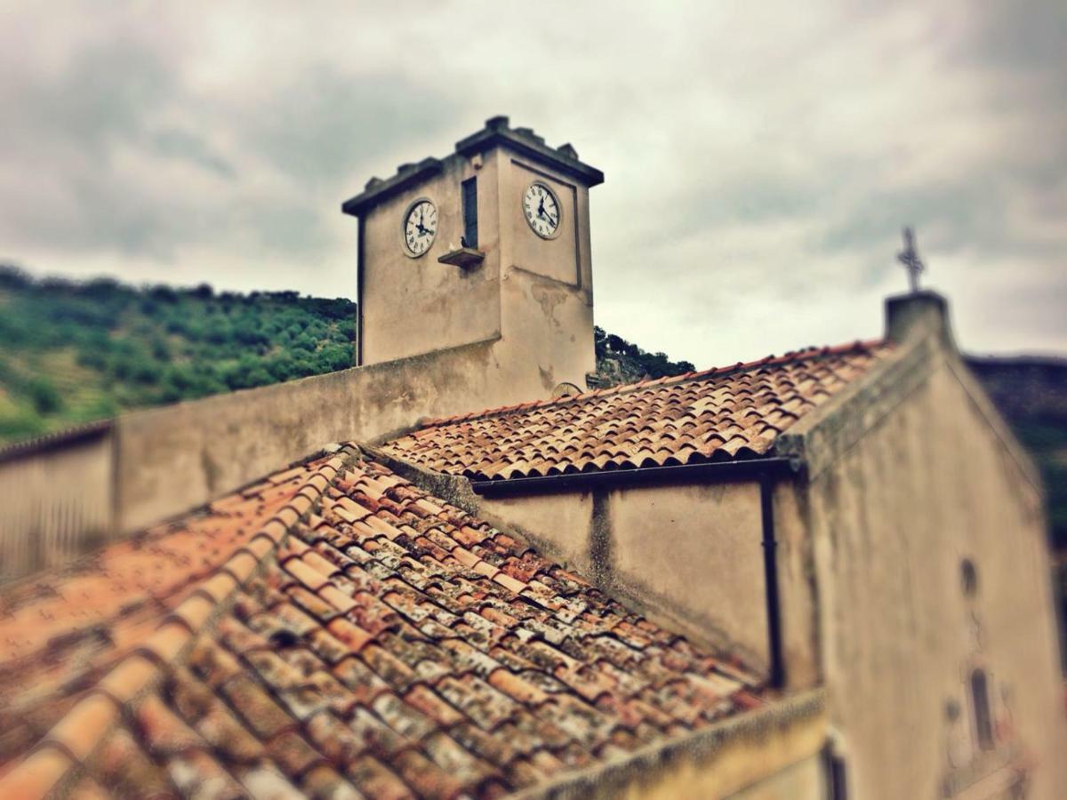 The Clock Houses Borgo Gallodoro Letojanni Exterior foto